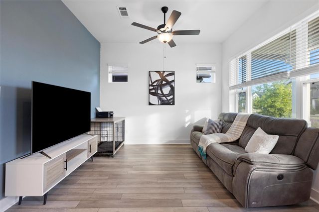 18526 Parkland Row Drive, Cypress, TX 77433