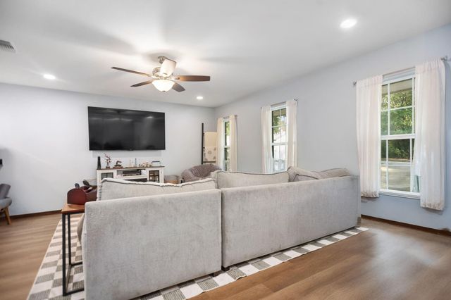 103 Quail Ridge Drive, Nacogdoches, TX 75961