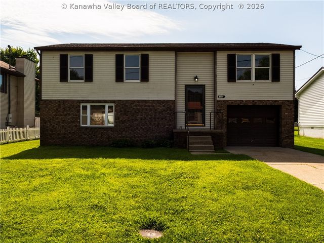 106 Pinehurst Drive, Tornado, WV 25202