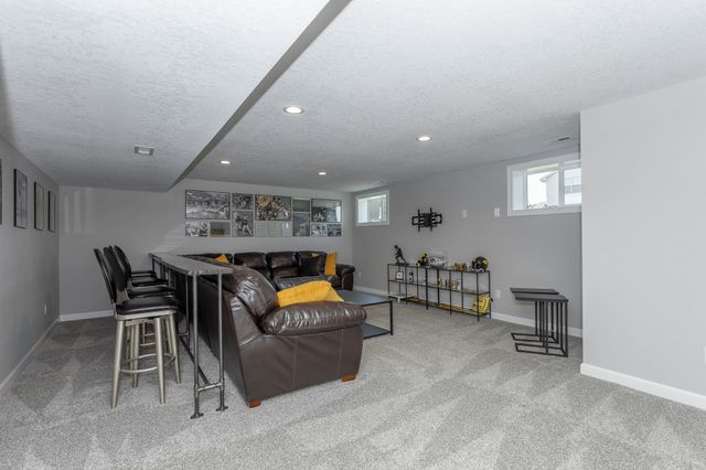 3626 NW 164th Street, Clive, IA 50325