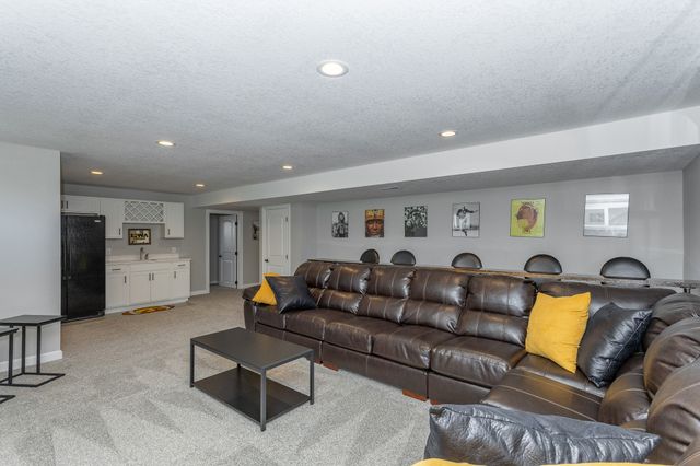 3626 NW 164th Street, Clive, IA 50325