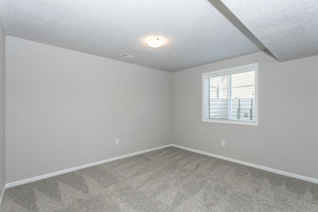 3626 NW 164th Street, Clive, IA 50325