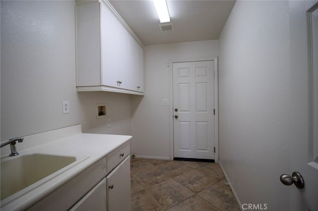 702 Suncup Circle, Hemet, CA 92543