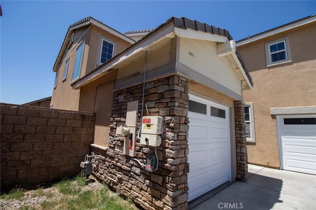 702 Suncup Circle, Hemet, CA 92543