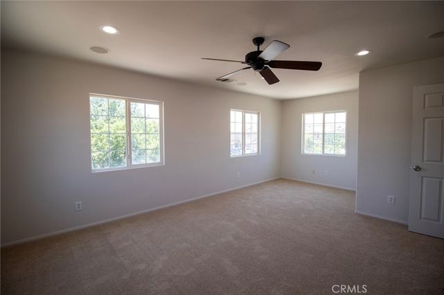 702 Suncup Circle, Hemet, CA 92543