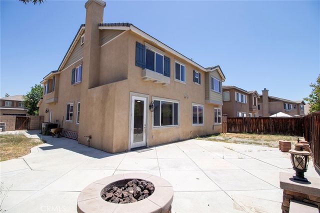 702 Suncup Circle, Hemet, CA 92543