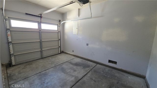702 Suncup Circle, Hemet, CA 92543