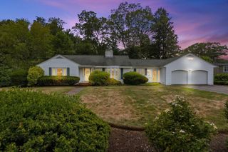 44 Country Club Dr, Brockton, MA 02301