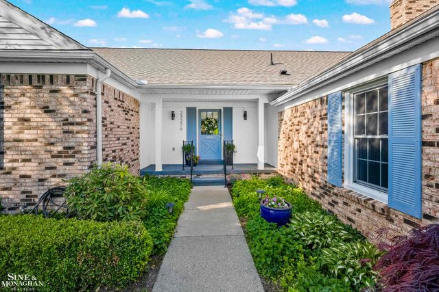 23276 Robert John Street, Saint Clair Shores, MI 48080