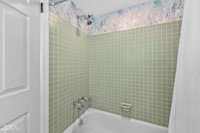23276 Robert John Street, Saint Clair Shores, MI 48080