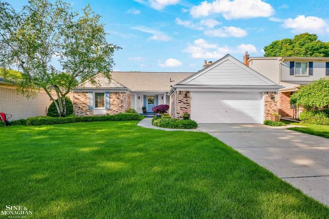 23276 Robert John Street, Saint Clair Shores, MI 48080
