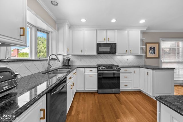 23276 Robert John Street, Saint Clair Shores, MI 48080