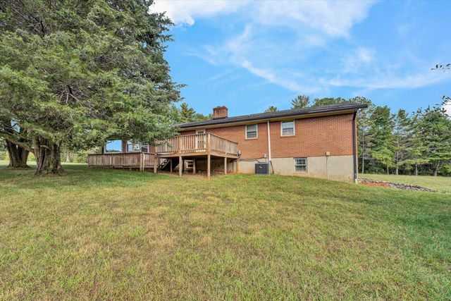 5033 McNeil Mill RD, Rocky Mount, VA 24151