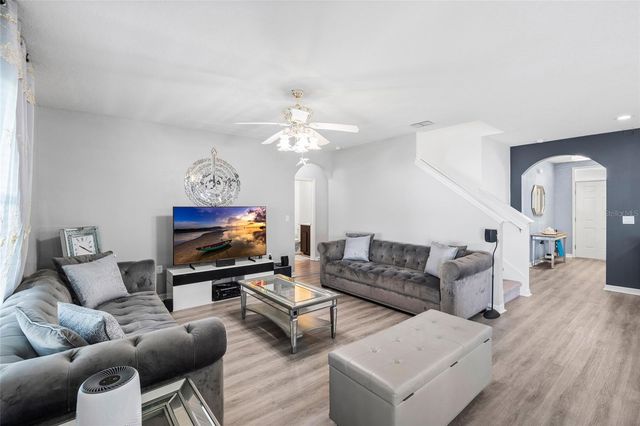 9646 TRONCAIS CIRCLE, Thonotosassa, FL 33592
