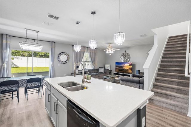 9646 TRONCAIS CIRCLE, Thonotosassa, FL 33592