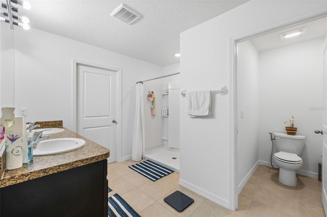 9646 TRONCAIS CIRCLE, Thonotosassa, FL 33592