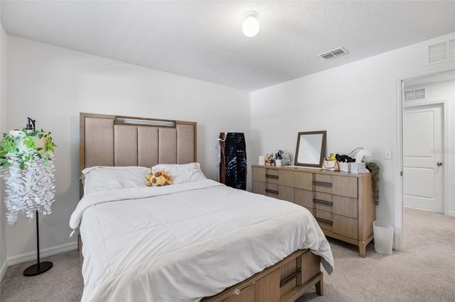 9646 TRONCAIS CIRCLE, Thonotosassa, FL 33592