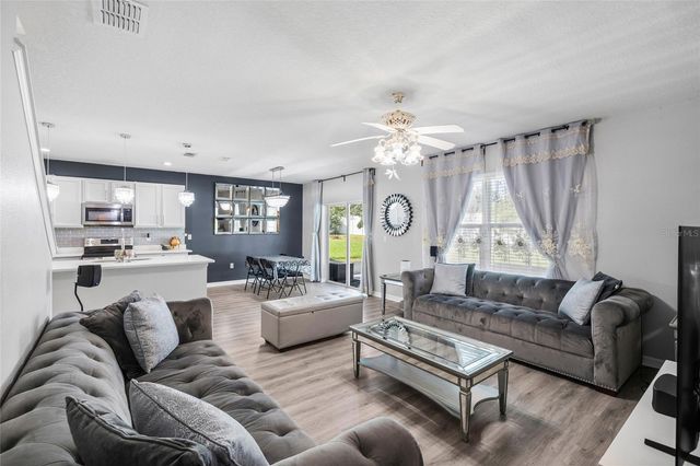9646 TRONCAIS CIRCLE, Thonotosassa, FL 33592