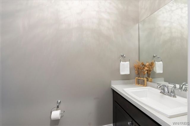 91 Avalon Meadows Drive, Amherst, NY 14051