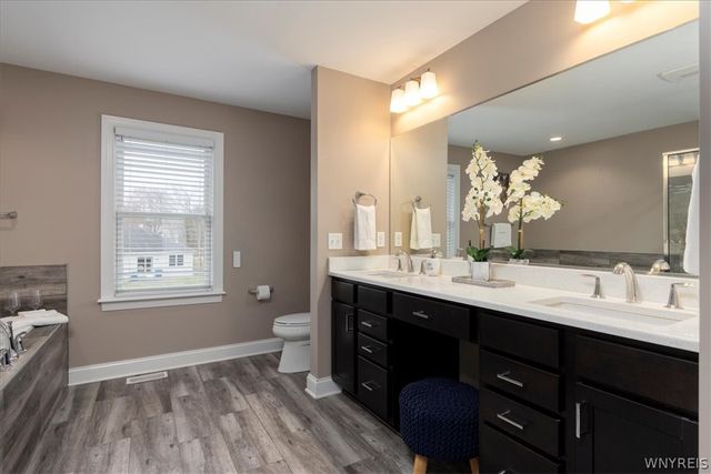 91 Avalon Meadows Drive, Amherst, NY 14051