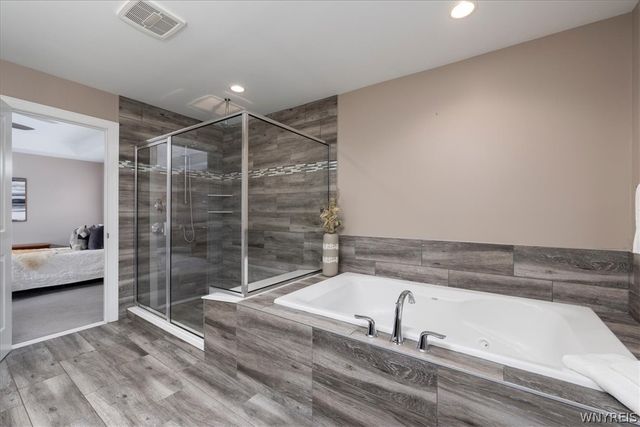 91 Avalon Meadows Drive, Amherst, NY 14051