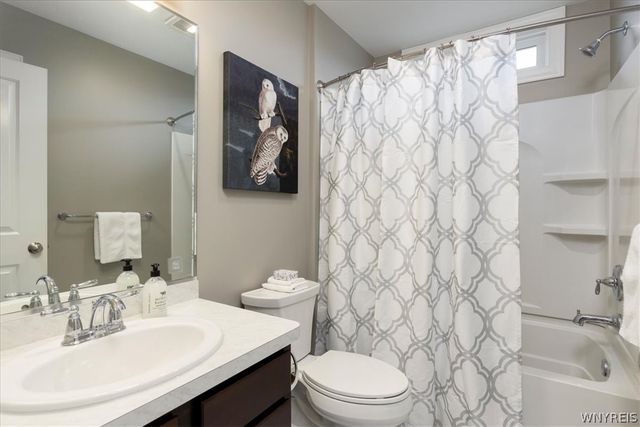 91 Avalon Meadows Drive, Amherst, NY 14051