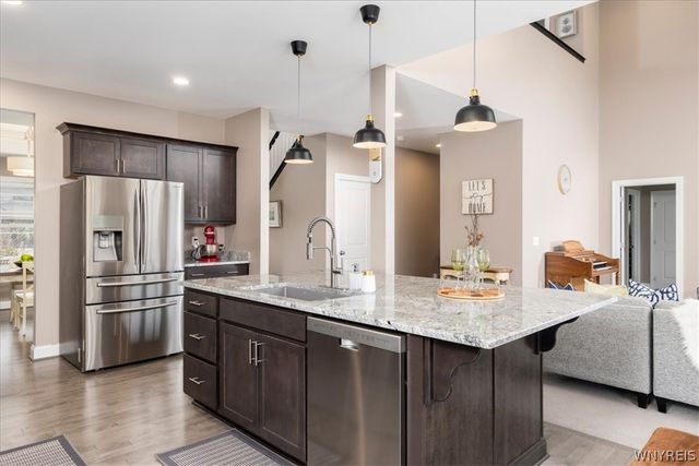 91 Avalon Meadows Drive, Amherst, NY 14051