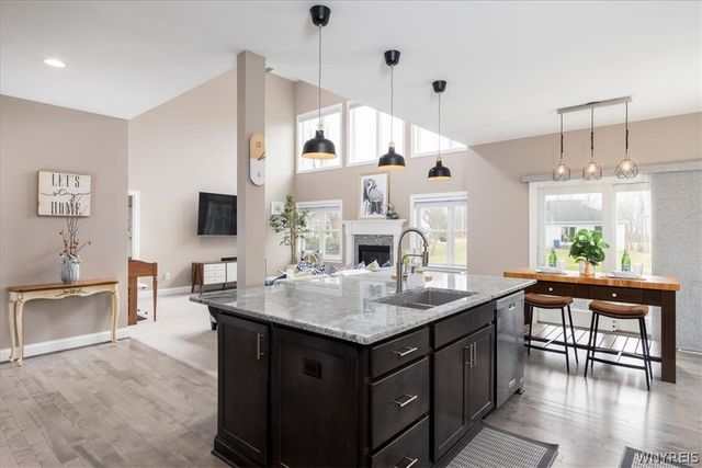 91 Avalon Meadows Drive, Amherst, NY 14051