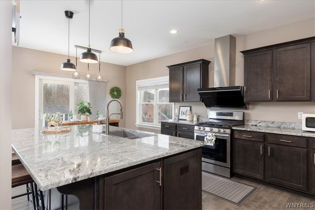 91 Avalon Meadows Drive, Amherst, NY 14051