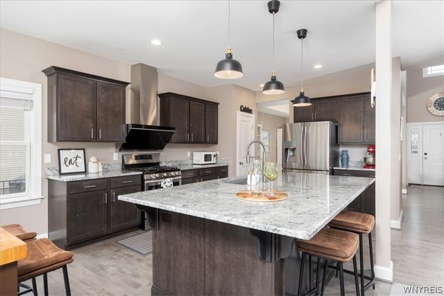 91 Avalon Meadows Drive, Amherst, NY 14051