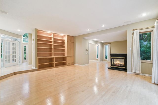 7005 Valley View Road, Edina, MN 55439
