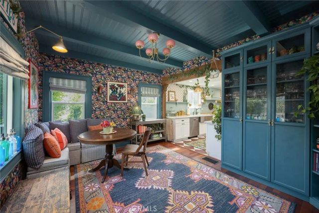 441 N Barranca, Glendora, CA 91741