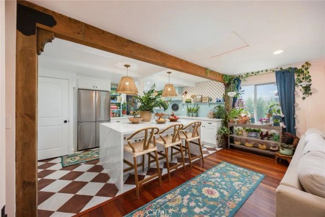 441 N Barranca, Glendora, CA 91741