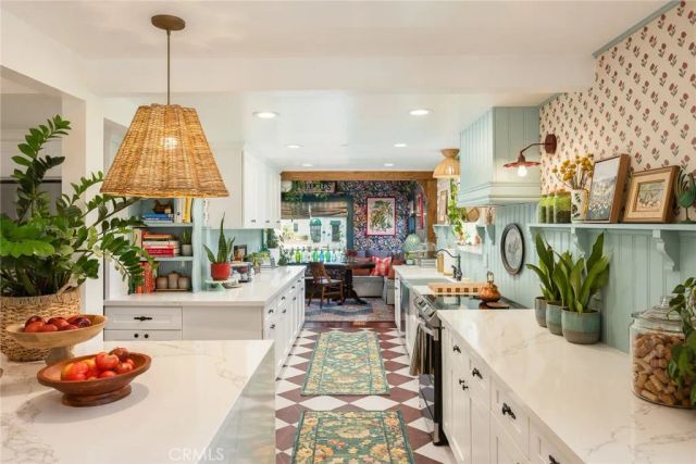 441 N Barranca, Glendora, CA 91741