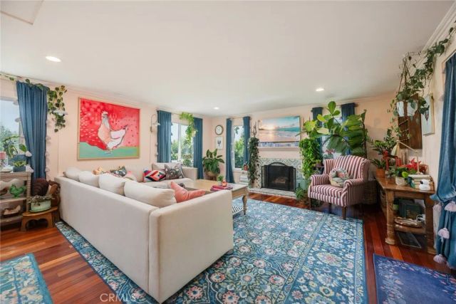 441 N Barranca, Glendora, CA 91741