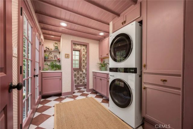 441 N Barranca, Glendora, CA 91741