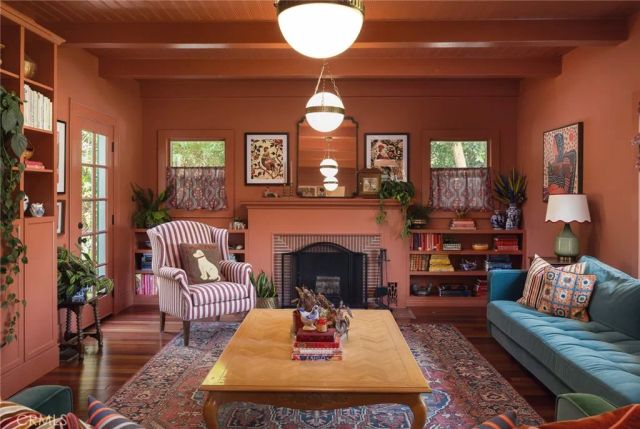441 N Barranca, Glendora, CA 91741