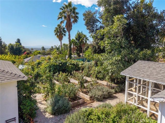 441 N Barranca, Glendora, CA 91741
