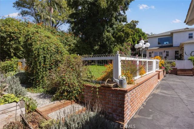 441 N Barranca, Glendora, CA 91741