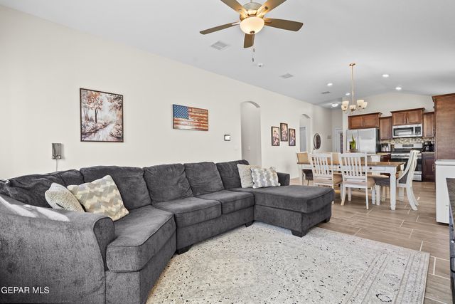 1188 INDIGO SKY Street, Horizon City, TX 79928