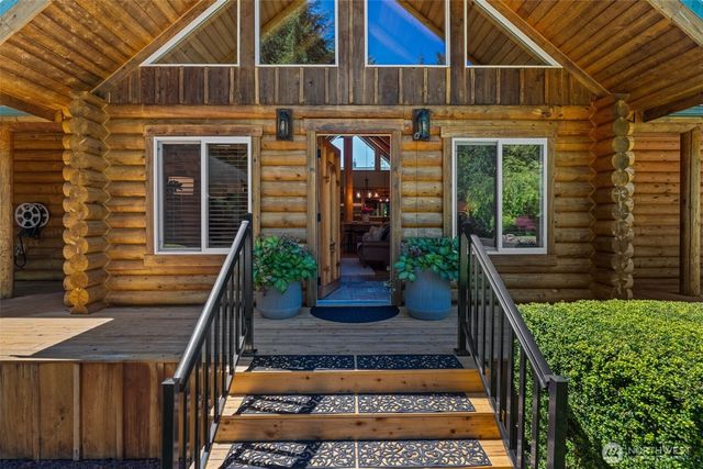 16143 Bay Ridge Drive NW, Poulsbo, WA 98370