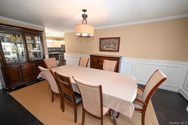 6 Ivy Court, Centereach, NY 11720