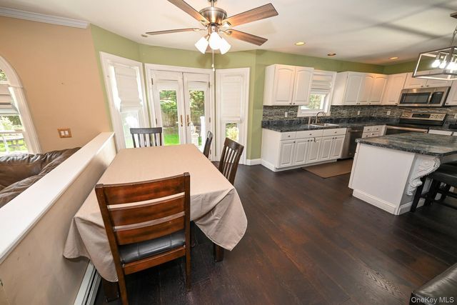 6 Ivy Court, Centereach, NY 11720