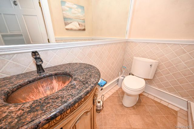 6 Ivy Court, Centereach, NY 11720