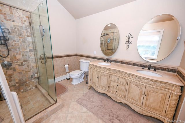 6 Ivy Court, Centereach, NY 11720