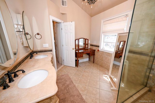 6 Ivy Court, Centereach, NY 11720