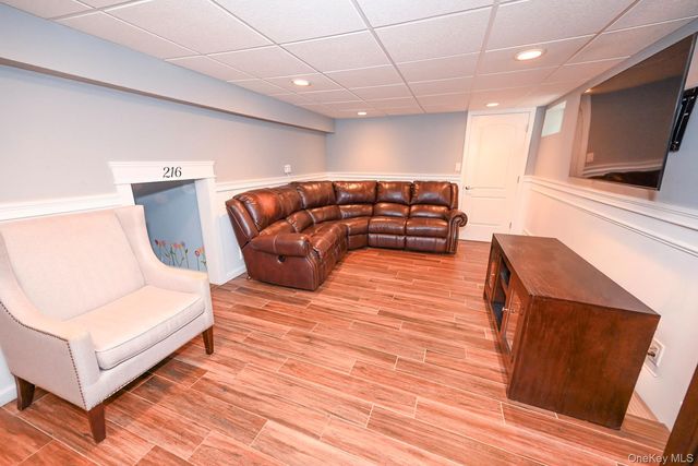 6 Ivy Court, Centereach, NY 11720