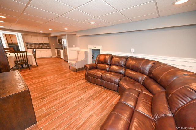 6 Ivy Court, Centereach, NY 11720