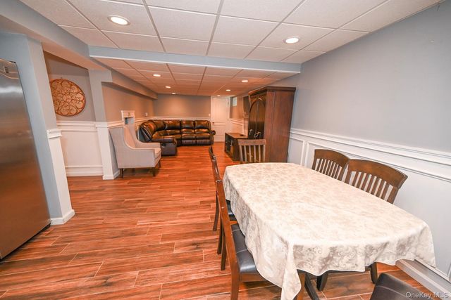 6 Ivy Court, Centereach, NY 11720