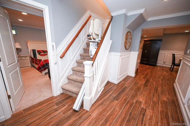 6 Ivy Court, Centereach, NY 11720